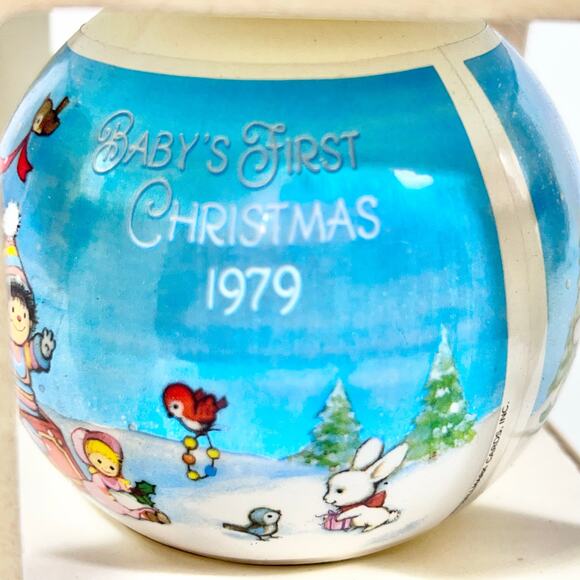Hallmark Unbreakable Baby’s First Christmas Satin Ornament Tree-Trimmer 1979 - Picture 6 of 7